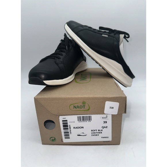 Tried On Naot Size 39 Soft Black Leather Ivory Radon Mule Slip On$190